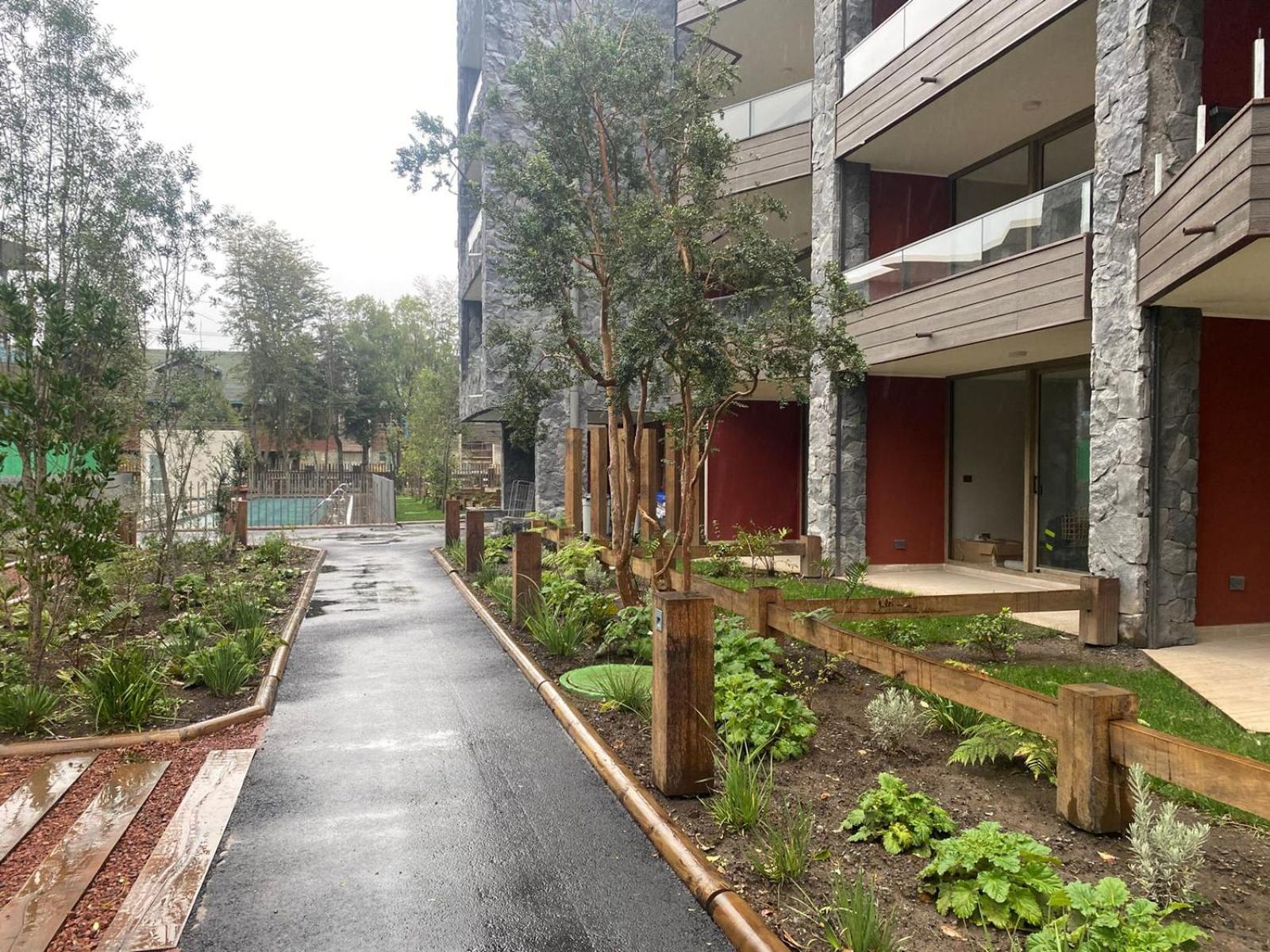 Apartamento Depto. Pucon, Terraza, Piscina Y Estacionamiento *